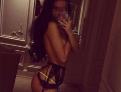 izmit-otele-gelen-escort-yasemin